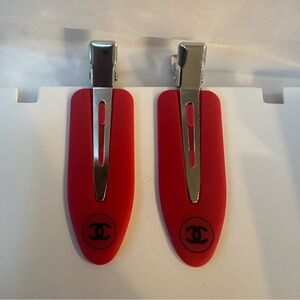 Gift with purchase CC hair clips, red